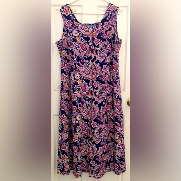 Koret Dresses & Skirts - NWT Koret Paisley Dress with ruched back, PXL